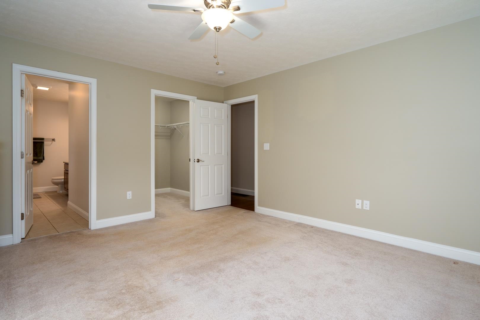 266 Thames Road Hooksett, NH 03106 - Photo 3 of 40