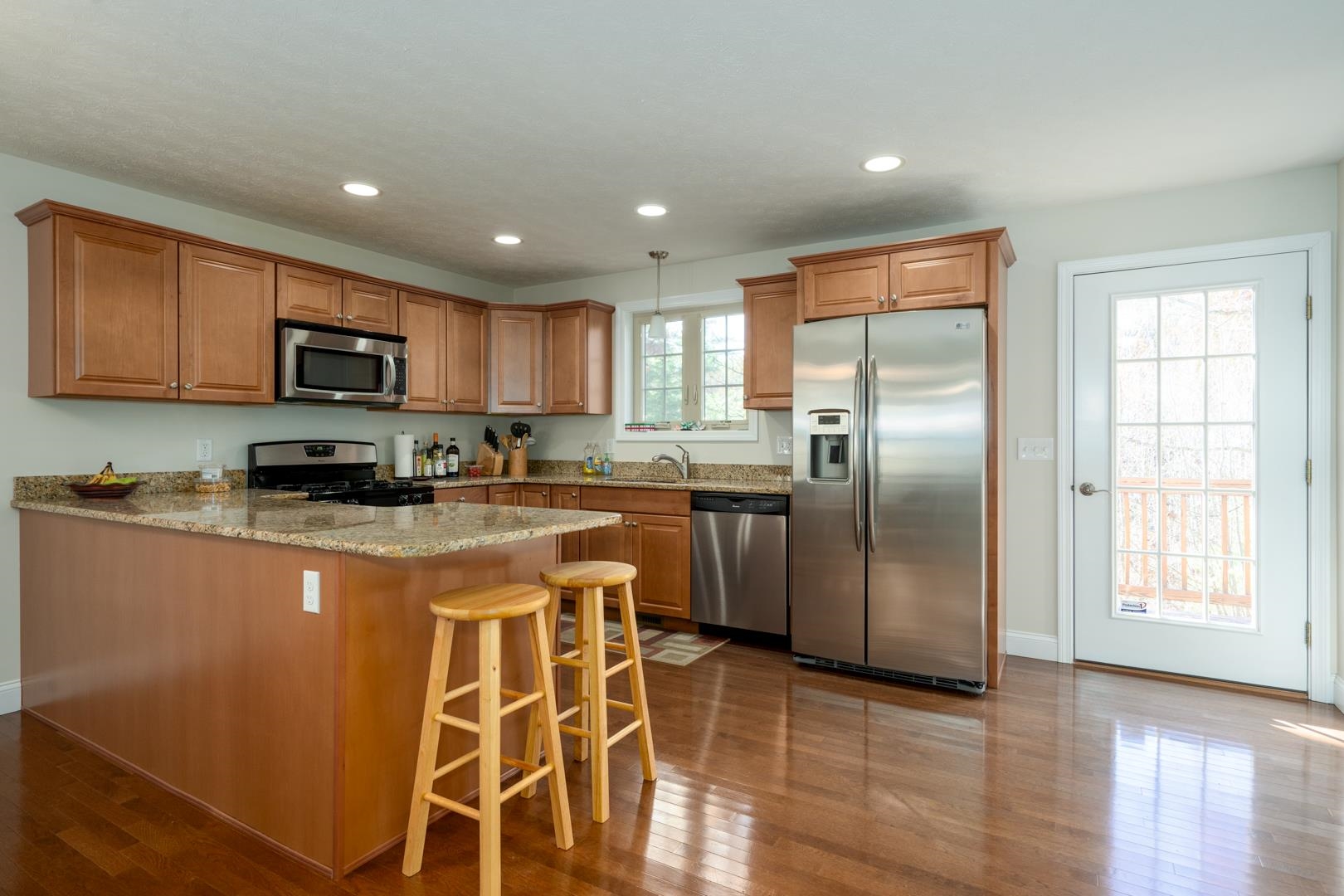 266 Thames Road Hooksett, NH 03106 - Photo 36 of 40