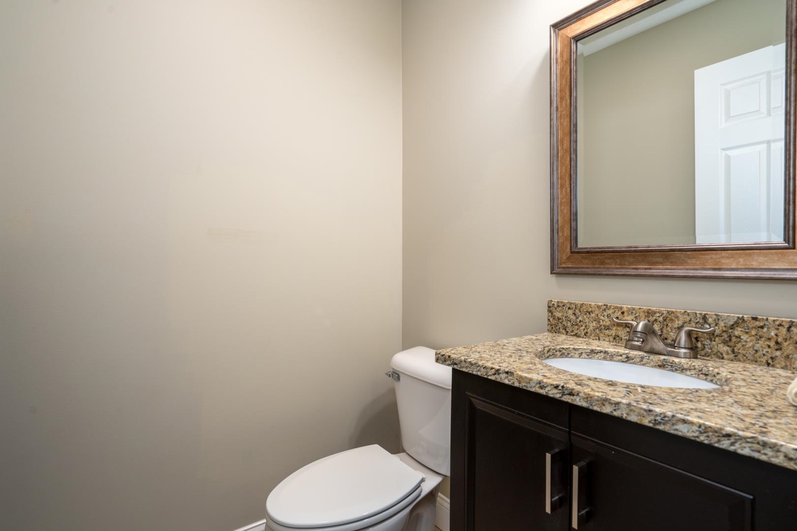 266 Thames Road Hooksett, NH 03106 - Photo 6 of 40