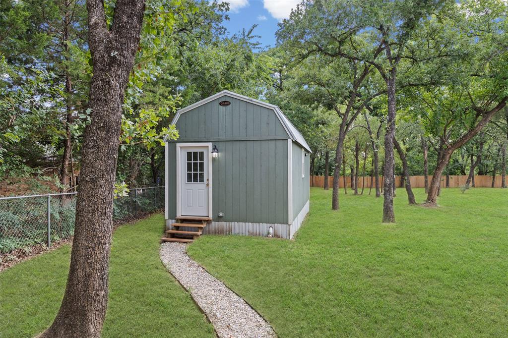 5860 Newt Patterson Road Mansfield, TX 76063 - Photo 38 of 40 Guest House with private entrance