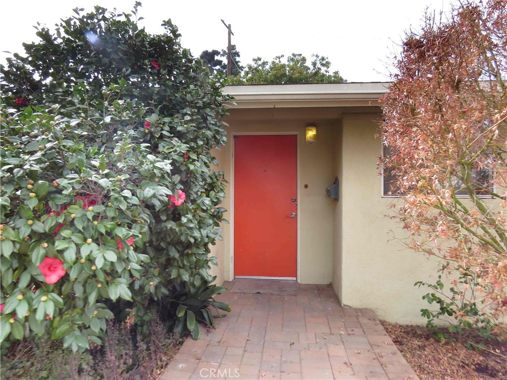 8159 Tunney Avenue Reseda, CA 91335 - Photo 5 of 33 a front view of a house