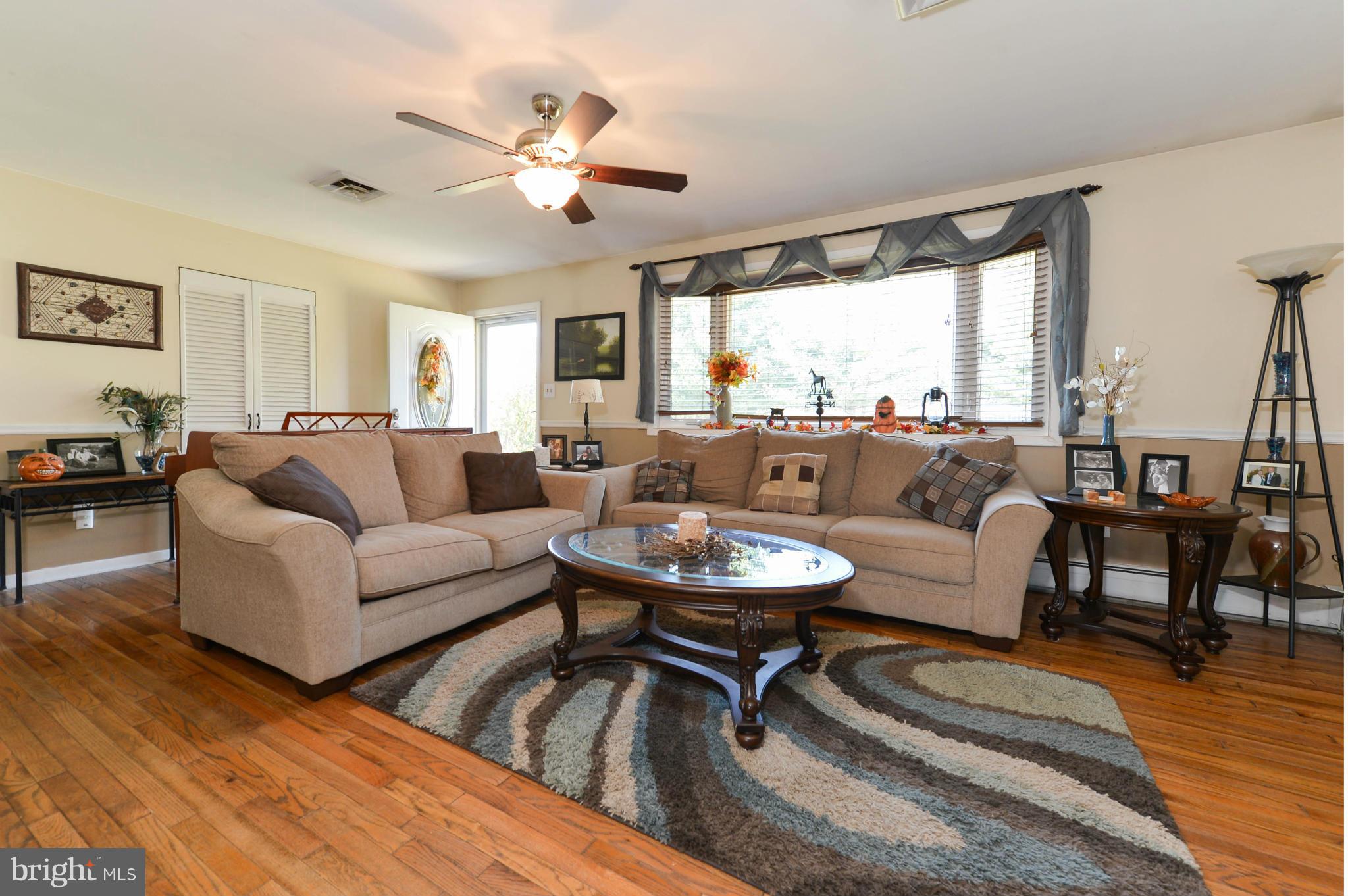 1030 Union Church Road Elkton, MD 21921 - Photo 3 of 26 Living Room