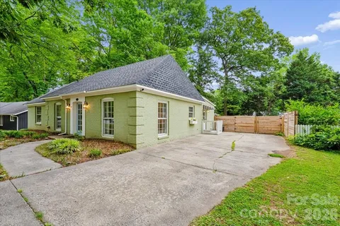$378,000 | 1005 Pinafore Drive, Charlotte, NC 28212