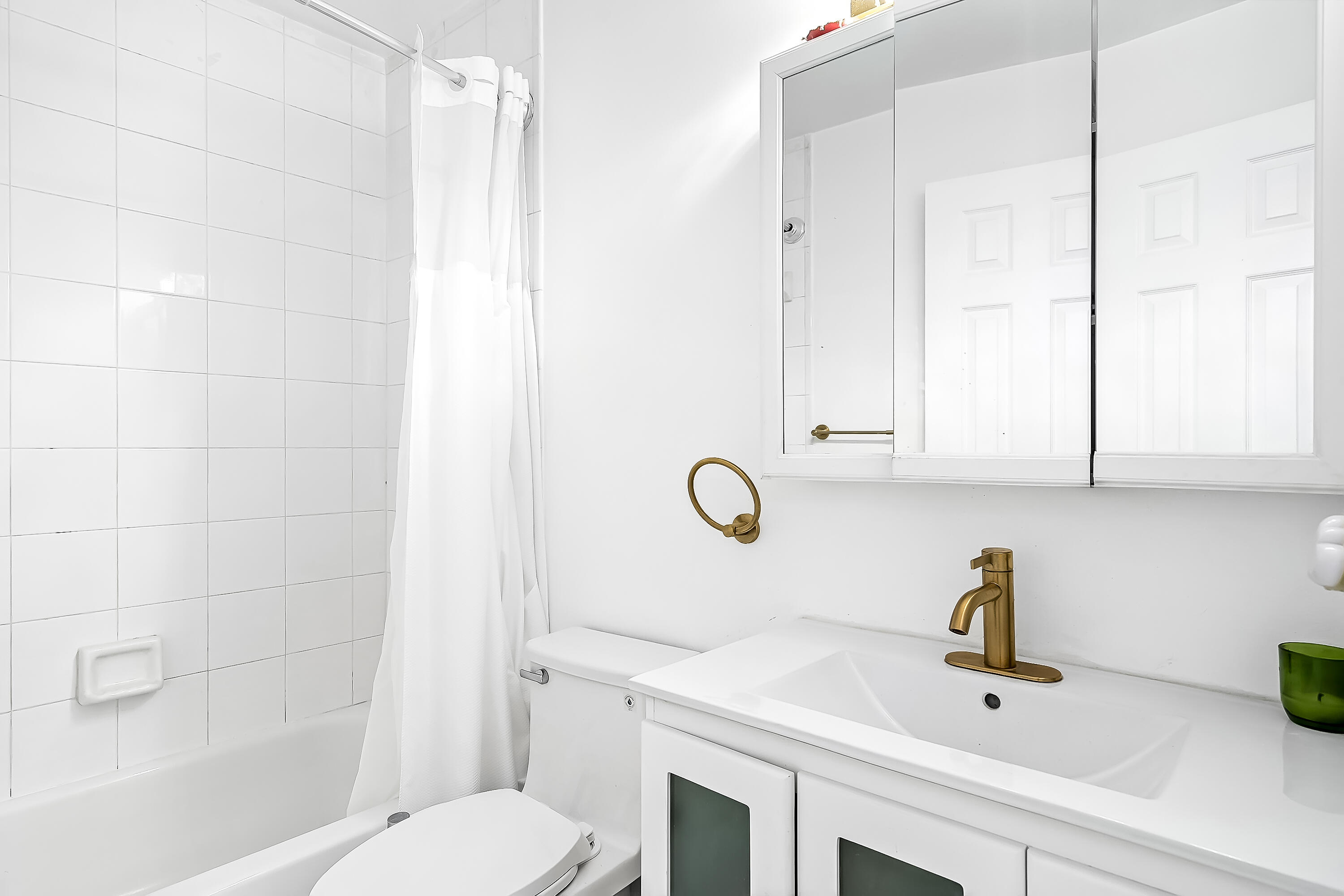 5601 Collins Avenue, Unit M5 Miami Beach, FL 33140 - Photo 24 of 59 24