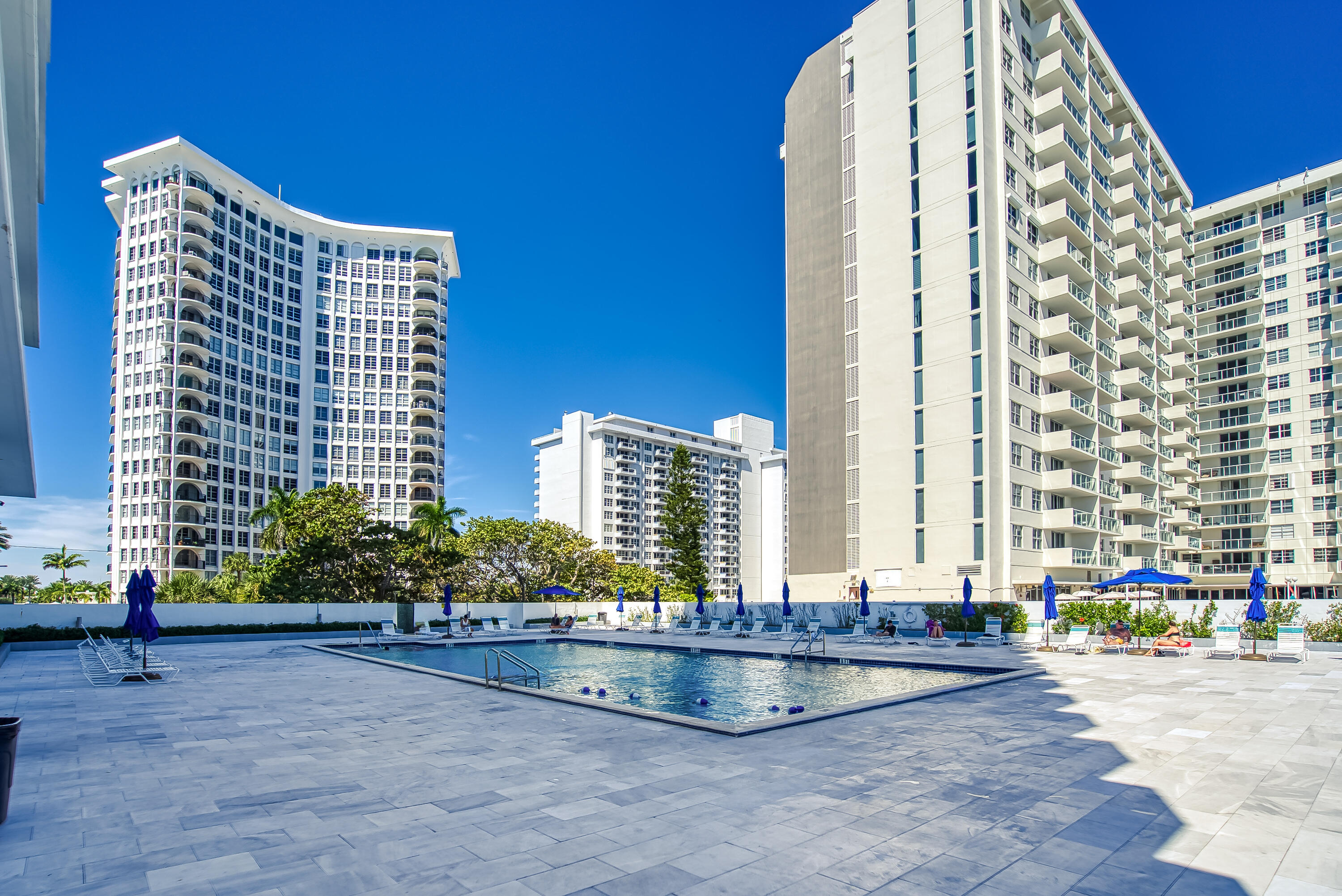 5601 Collins Avenue, Unit M5 Miami Beach, FL 33140 - Photo 43 of 59 43