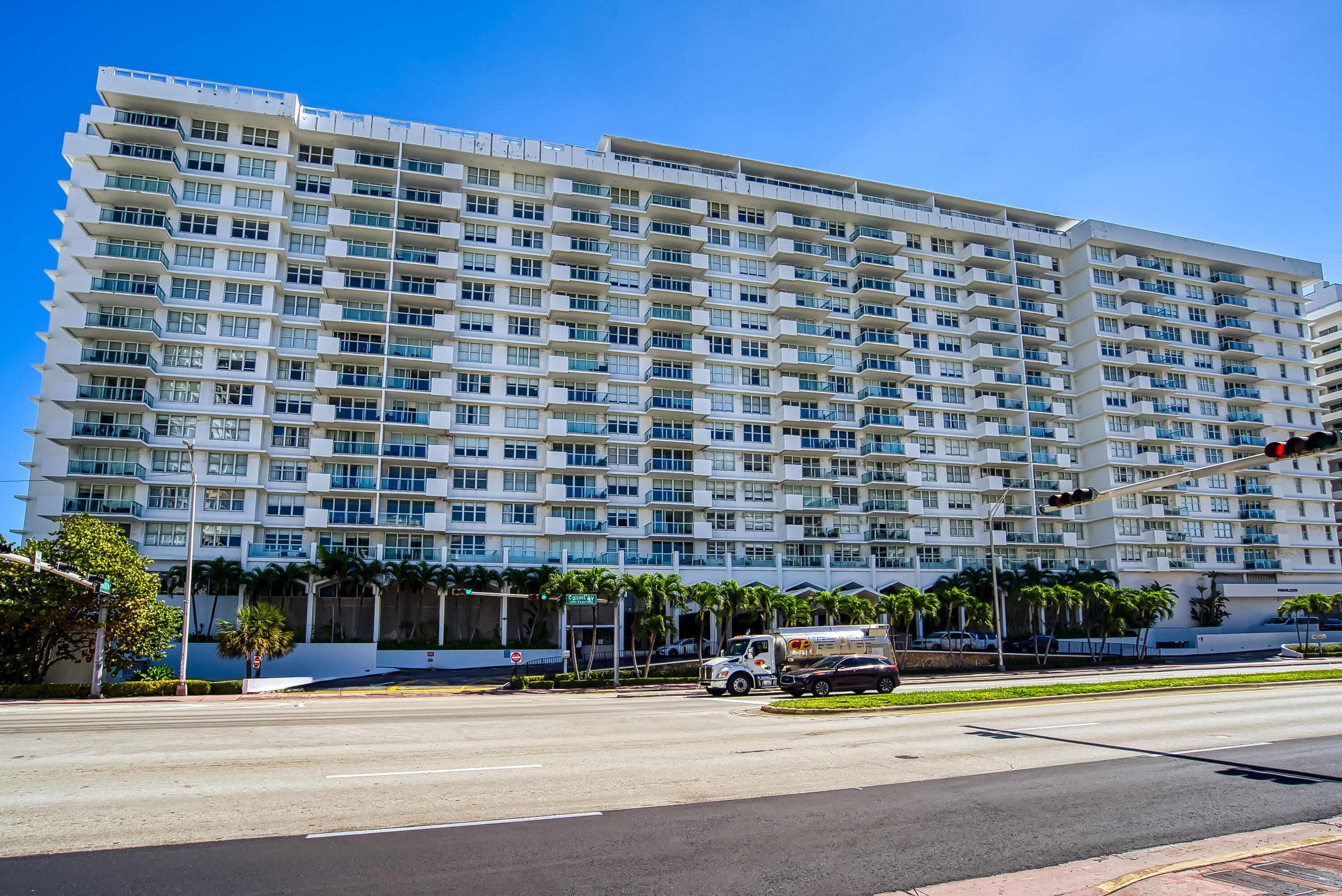 5601 Collins Avenue, Unit M5 Miami Beach, FL 33140 - Photo 48 of 59 48