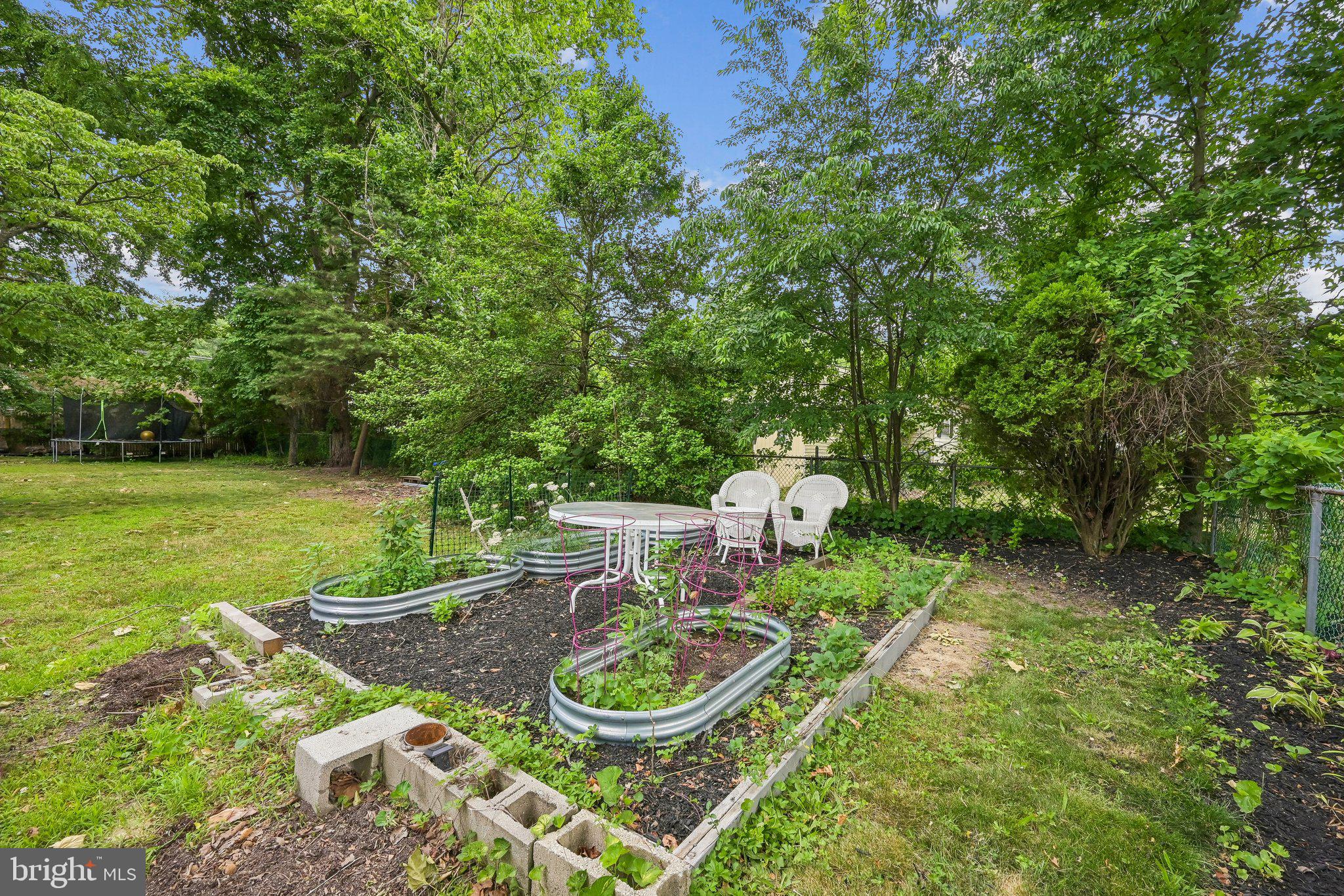 26 Wilson Road Clementon, NJ 08021 - Photo 7 of 25 Garden Area