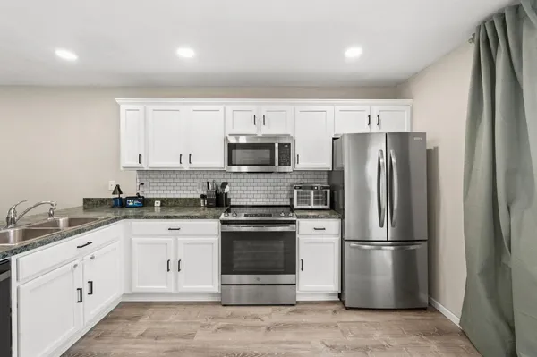 $215,000 | 1890 Fisher Way, Unit C, River Falls, WI 54022