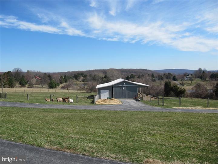 184 Grove Road Elverson, PA 19520 - Photo 22 of 25 Barn