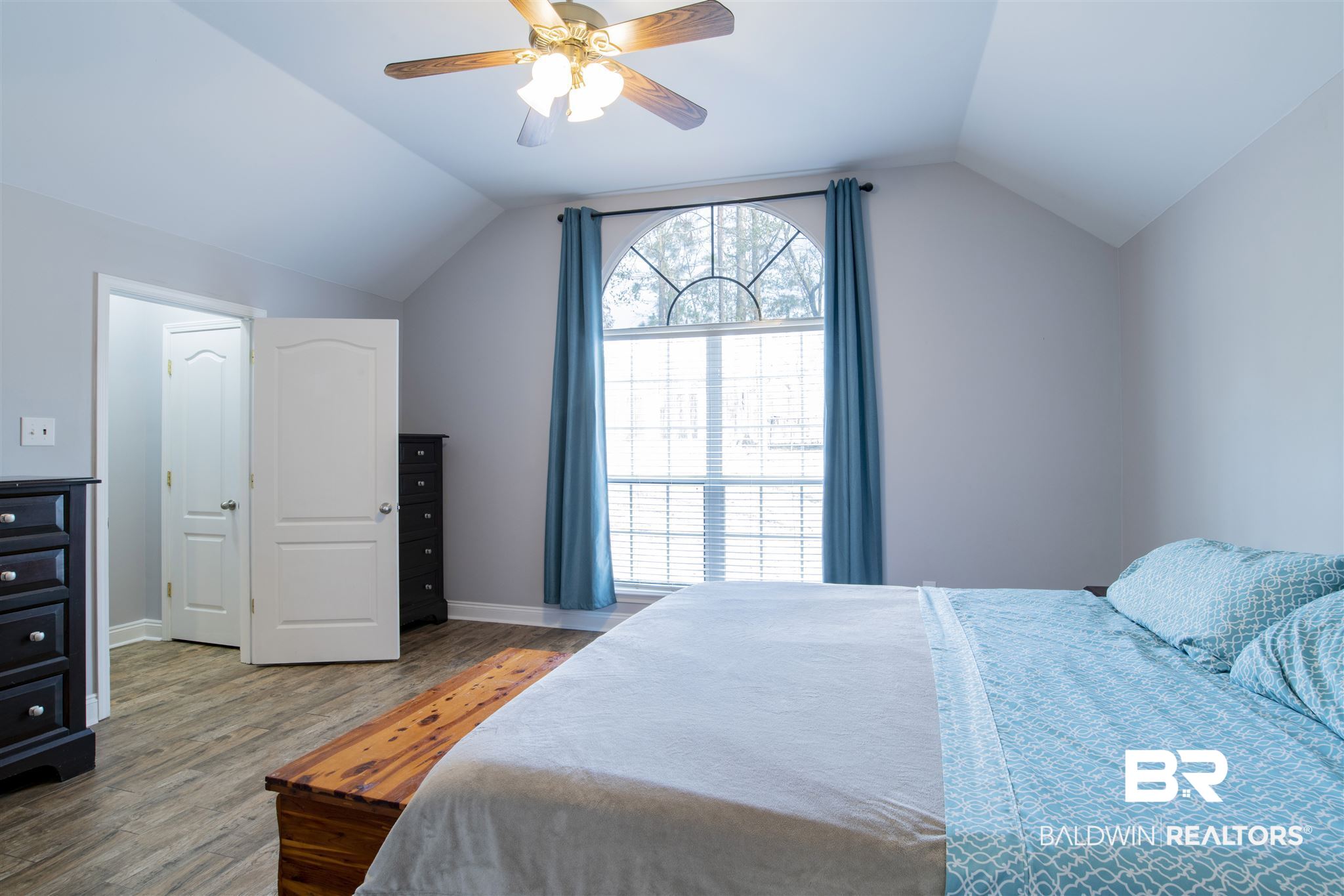 186 Lakeview Loop Daphne, AL 36526 - Photo 17 of 37