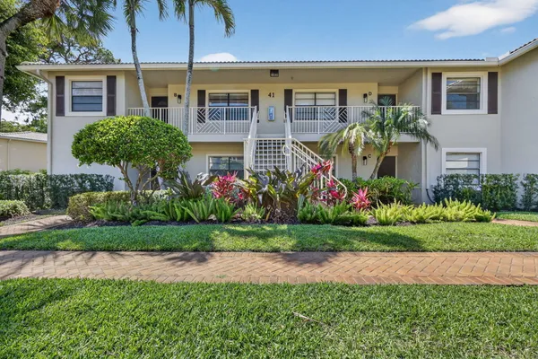 $89,900 | 41 Stratford Lane West, Unit B, Boynton Beach, FL 33436