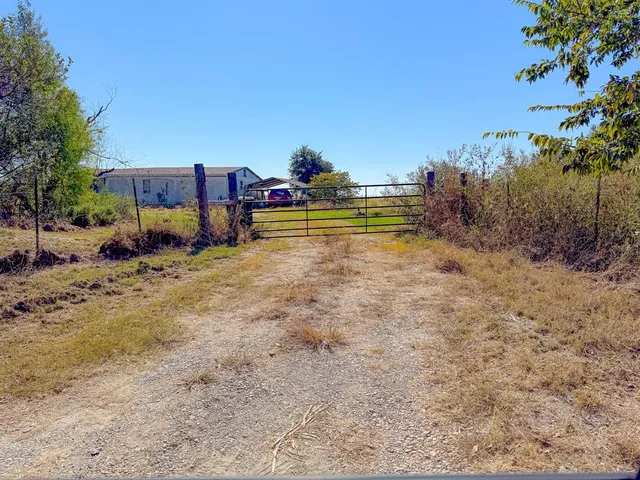 $135,000 | 4167 Northwest County Road 1180, Corsicana, TX 75110