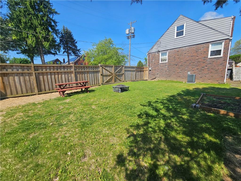 1211 Greentree Road Pittsburgh, PA 15220 - Photo 12 of 42 Gallery Image 12