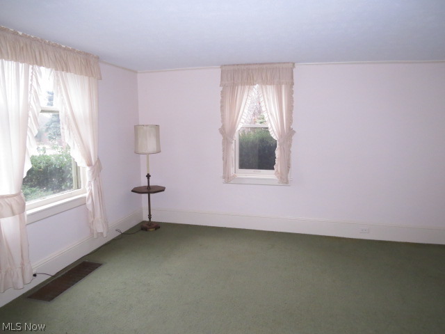 12212 Darrow Road Vermilion, OH 44089 - Photo 12 of 23 Living Room