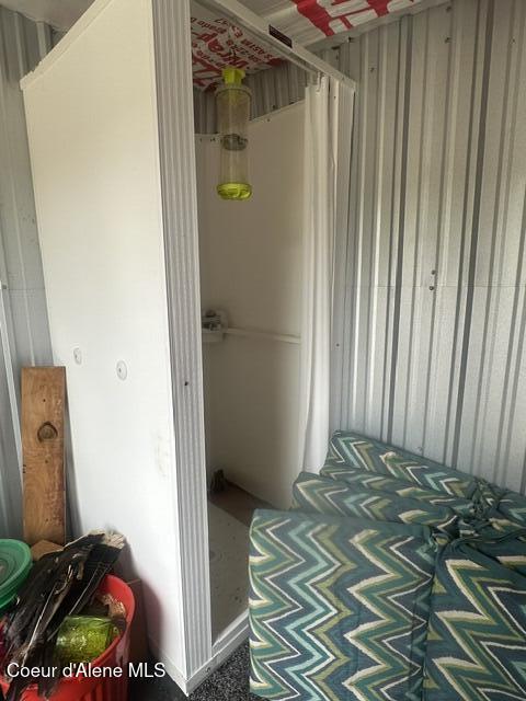 572 Foote Road Desmet, ID 83824 - Photo 38 of 38 Stand Up Shower