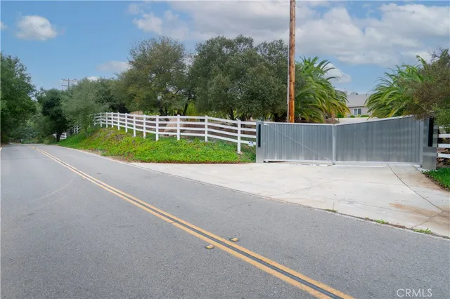 $1,925 | 44710 Vista Del Mar, Temecula, CA 92590