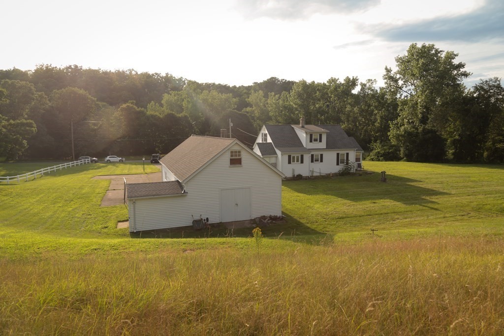 126 Washington Road Brimfield, MA 01010 - Photo 6 of 24