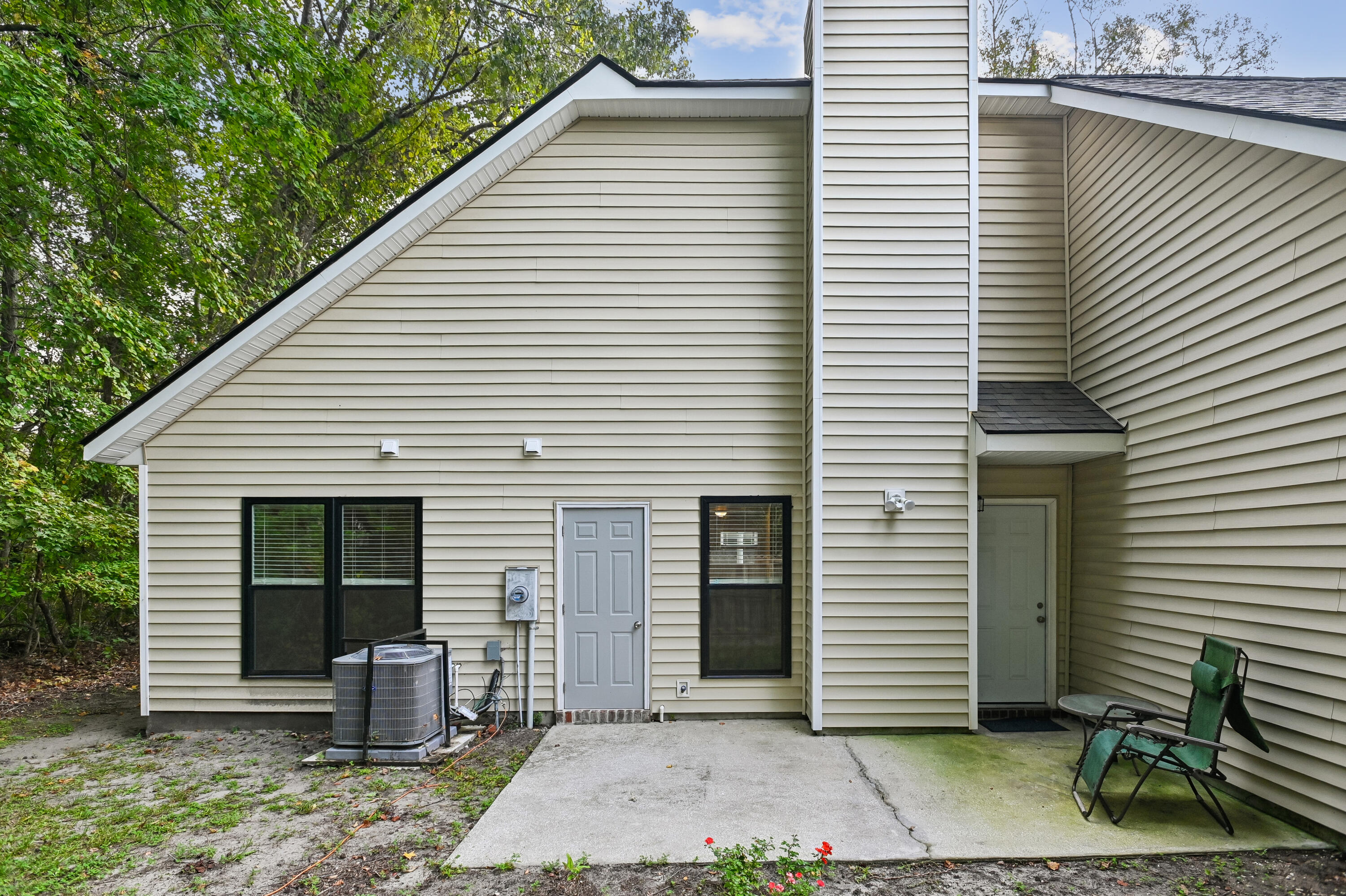 905 Burnley Road, Unit D Charleston, SC 29414 - Photo 30 of 44 33-Back_Elevation