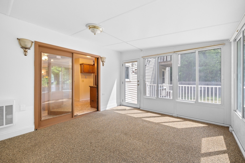 409 Holcomb Road Springfield, MA 01118 - Photo 15 of 36 Gallery Image 15