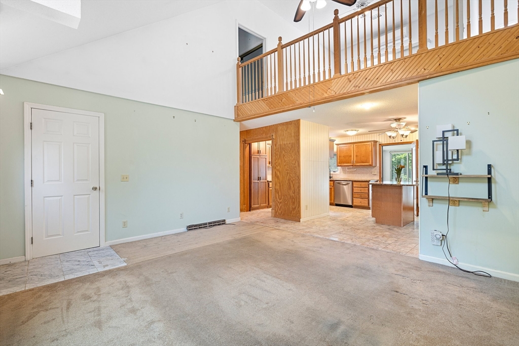 409 Holcomb Road Springfield, MA 01118 - Photo 5 of 36 Gallery Image 5