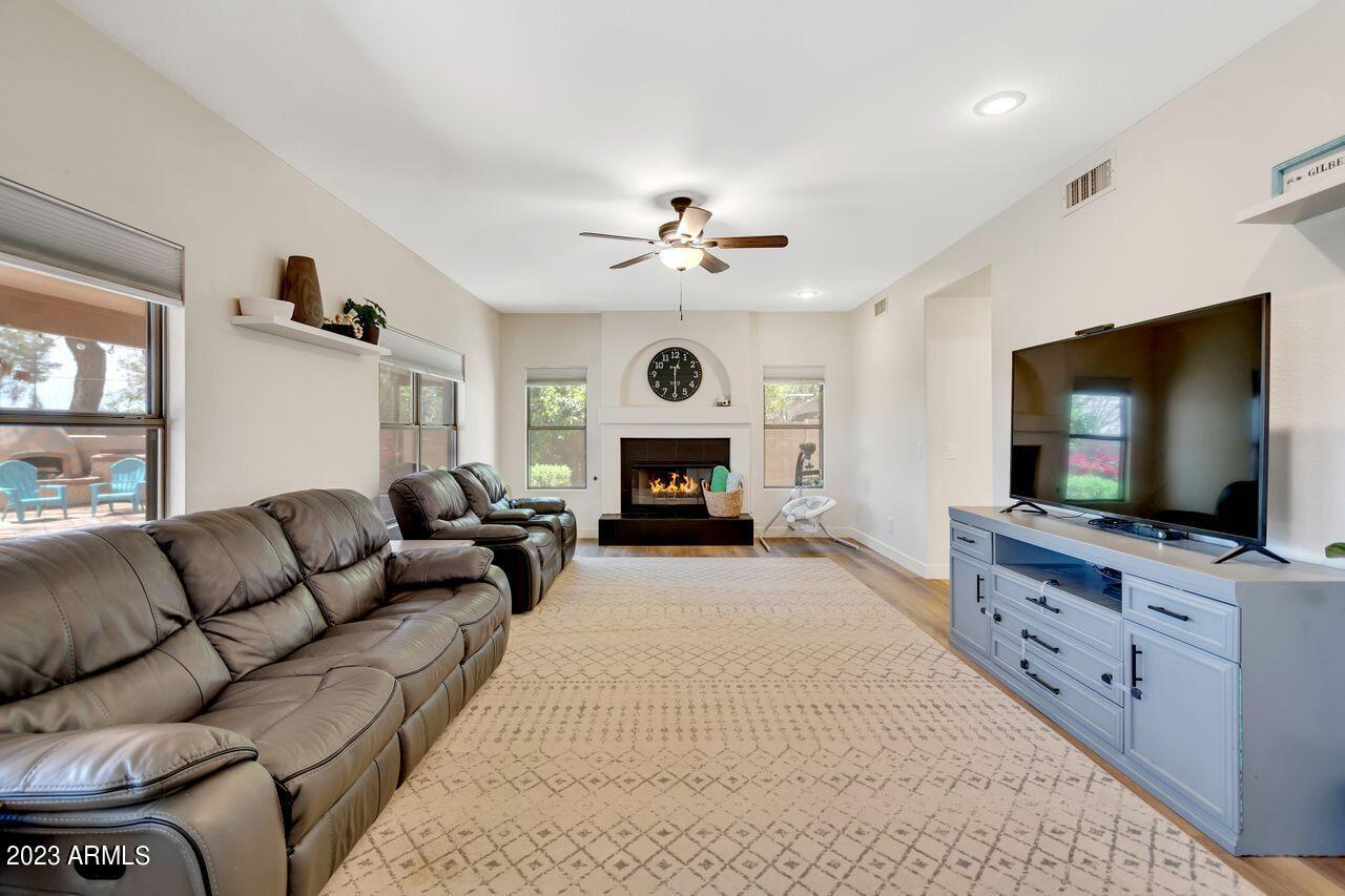 1015 East Liberty Lane Gilbert, AZ 85296 - Photo 13 of 36 QPT-4748