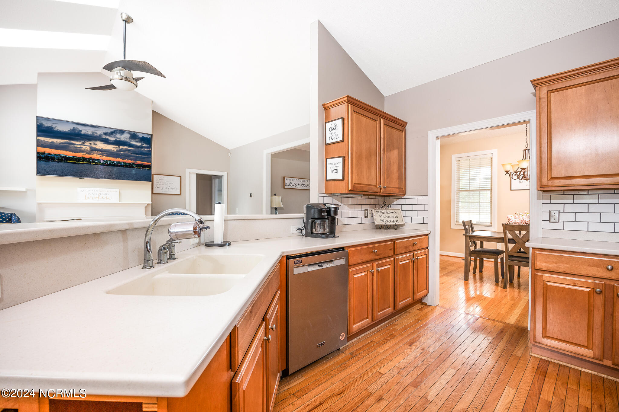 409 Longleaf Drive West End, NC 27376 - Photo 23 of 37 10