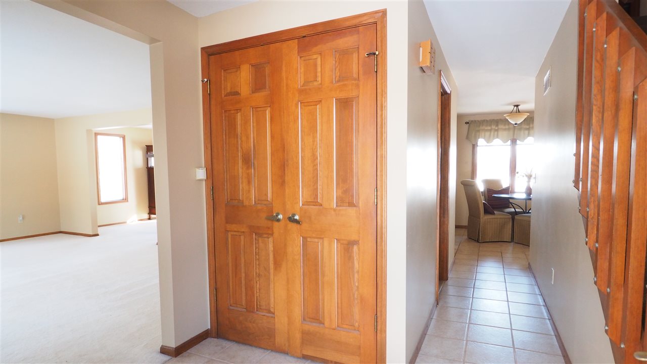 1335 Westerly Road Fort Wayne, IN 46845 - Photo 3 of 27