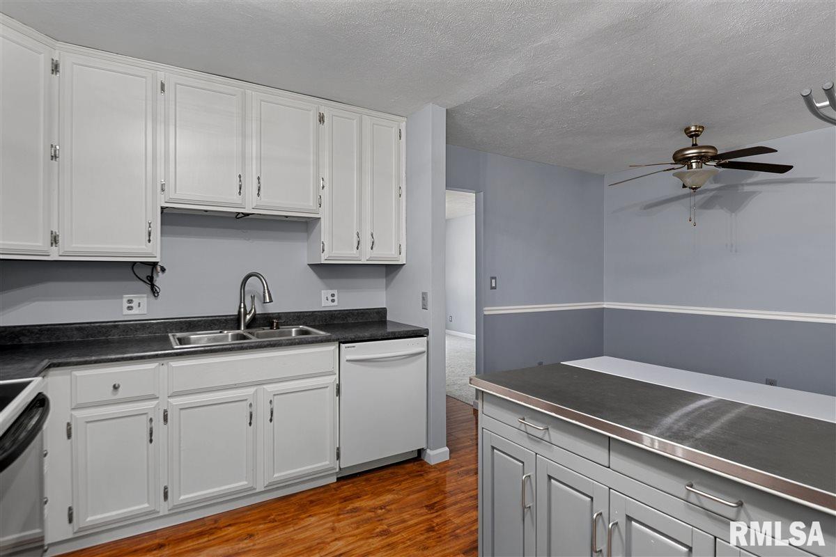 236 Buckhorn Drive Springfield, IL 62707 - Photo 14 of 32 Gallery Image 14