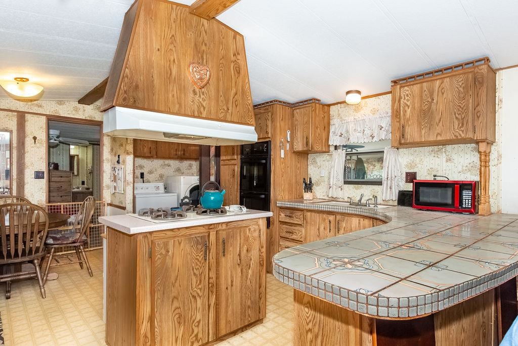 2 Hemlock Street Exeter, NH 03833 - Photo 5 of 30