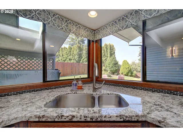 $850,000 | 1922 Northwest 112th Circle, Vancouver, WA 98685