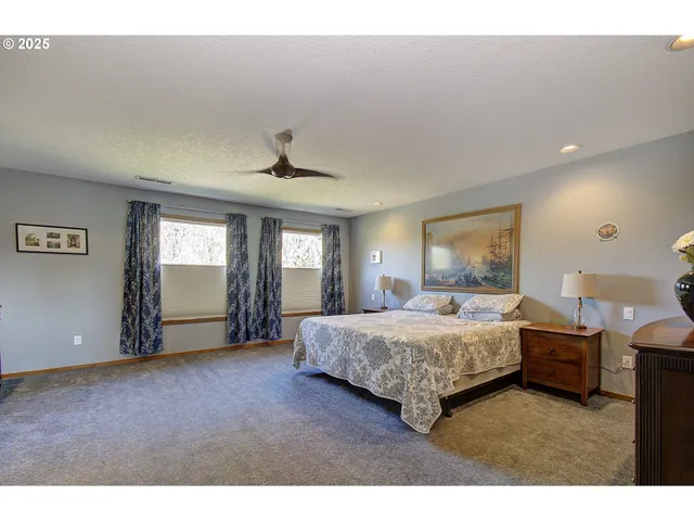 $850,000 | 1922 Northwest 112th Circle, Vancouver, WA 98685