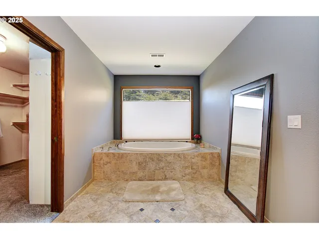 $850,000 | 1922 Northwest 112th Circle, Vancouver, WA 98685