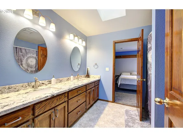 $850,000 | 1922 Northwest 112th Circle, Vancouver, WA 98685