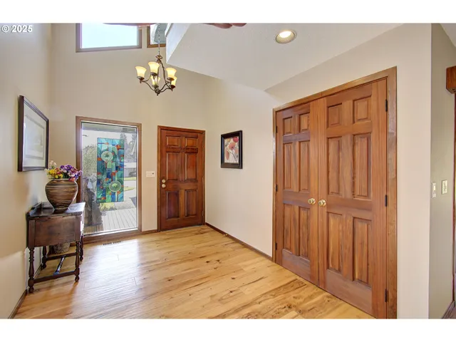 $850,000 | 1922 Northwest 112th Circle, Vancouver, WA 98685