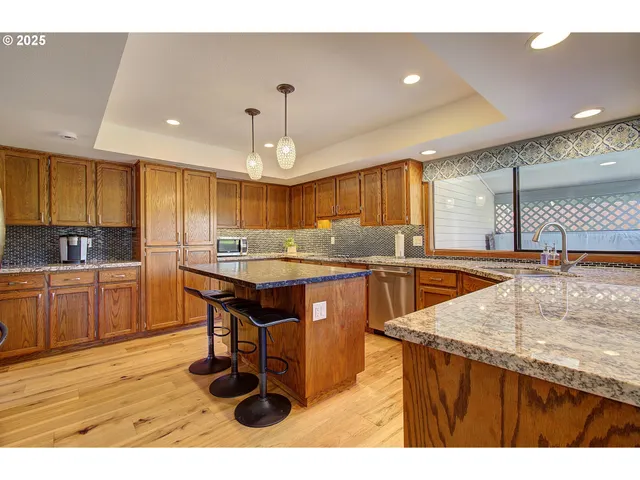 $850,000 | 1922 Northwest 112th Circle, Vancouver, WA 98685