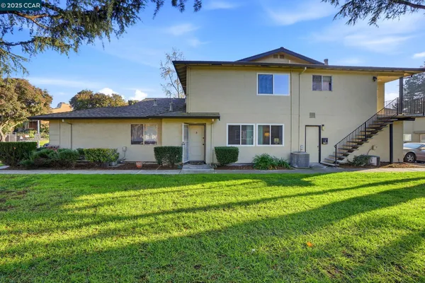 $349,000 | 1045 Mohr Lane, Unit B, Concord, CA 94518