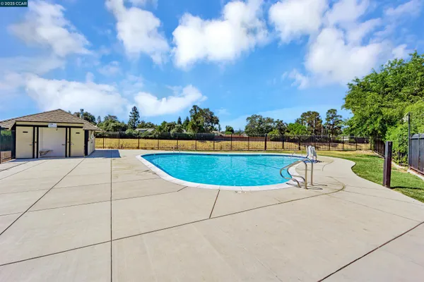 $349,000 | 1045 Mohr Lane, Unit B, Concord, CA 94518