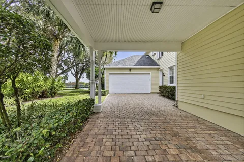 $2,200,000 | 278 Barbados Drive, Jupiter, FL 33458