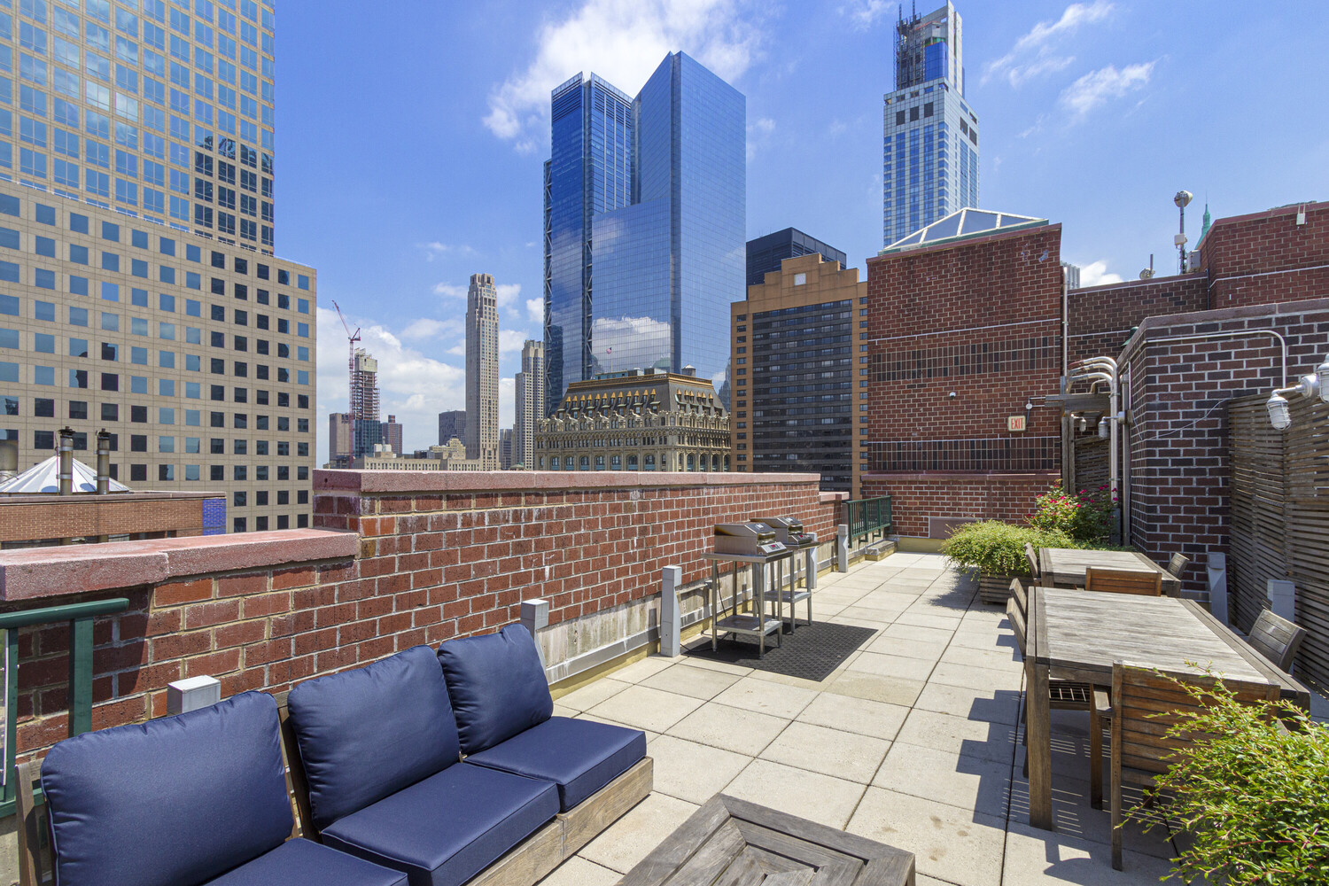 225 Rector Place, Unit 11S Manhattan, NY 10280 - Photo 13 of 19