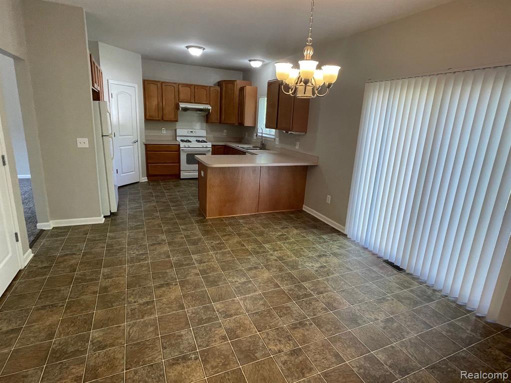 2720 Eastern Avenue Rochester Hills, MI 48307 - Photo 9 of 26