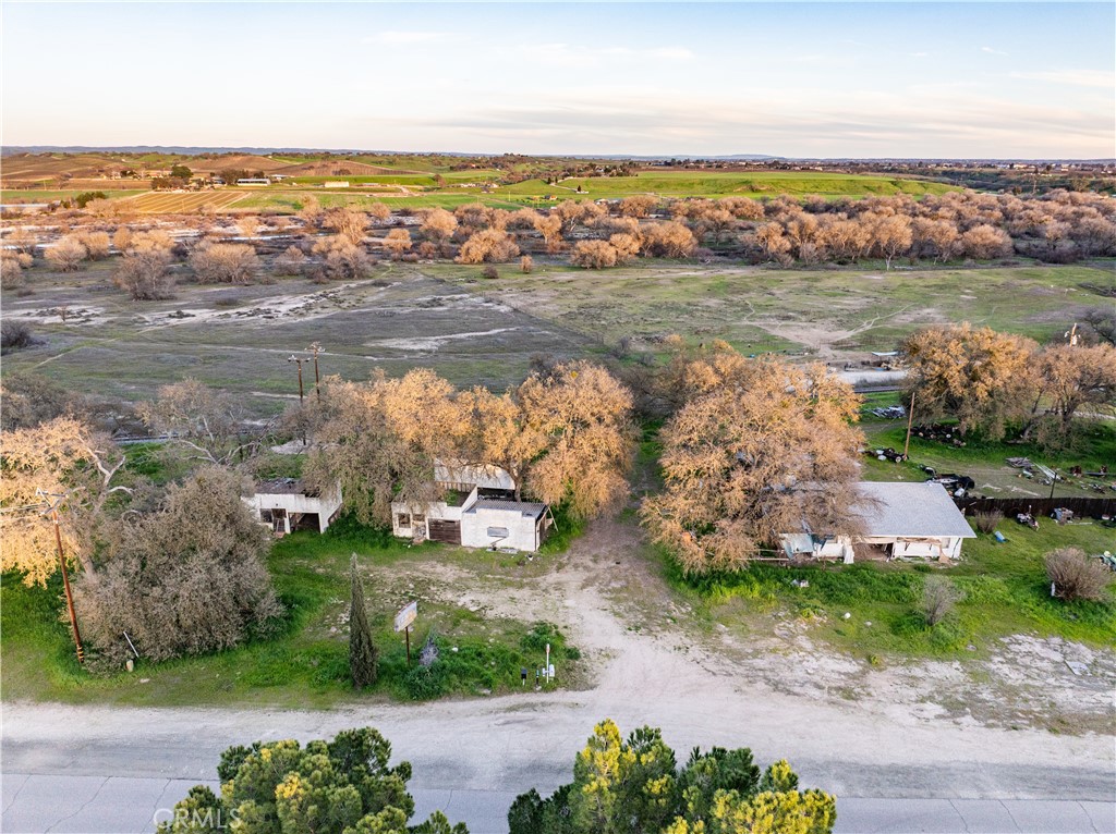 6880 Monterey Road Paso Robles, CA 93446 - Photo 2 of 10