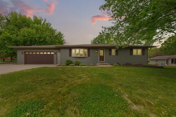 $329,900 | 1724 Prairie Avenue Southwest, Faribault, MN 55021