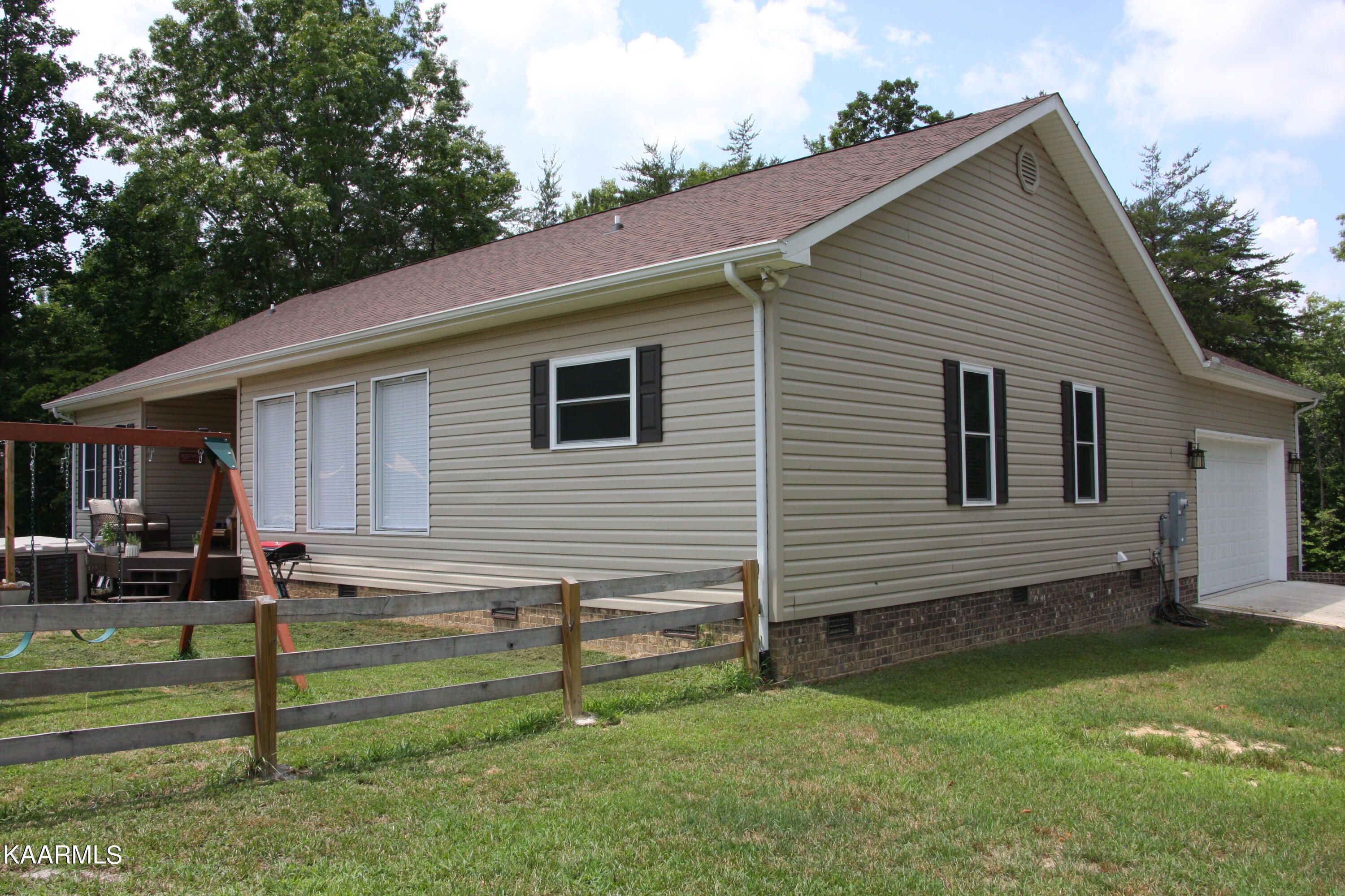 735 Bluebird Ridge Road Jamestown, TN 38556 - Photo 6 of 39 IMG_3988