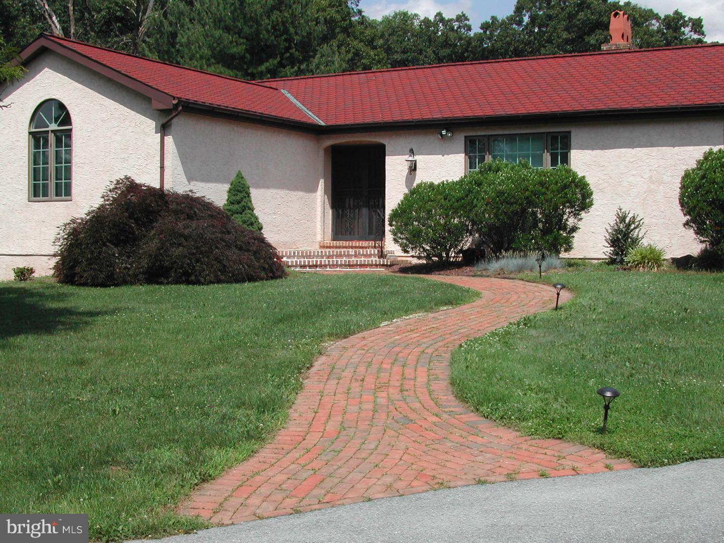 1090 Scholl Road Pottstown, PA 19465 - Photo 1 of 25 Gallery Image 1