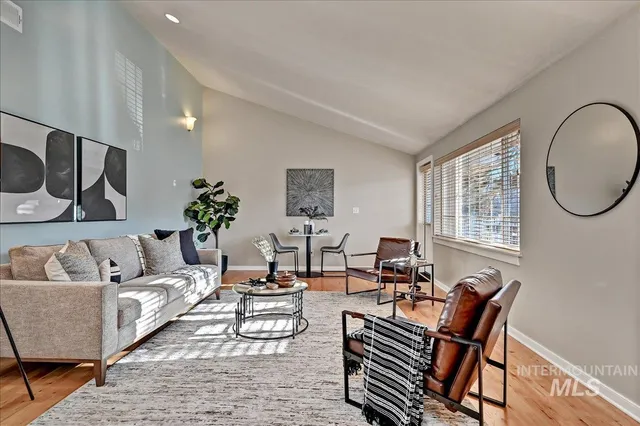 $329,000 | 305 Village Lane, Unit 305, Boise, ID 83702