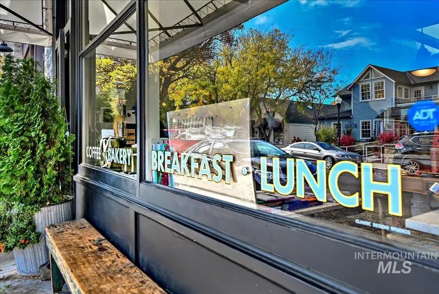 $329,000 | 305 Village Lane, Unit 305, Boise, ID 83702