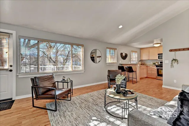 $329,000 | 305 Village Lane, Unit 305, Boise, ID 83702