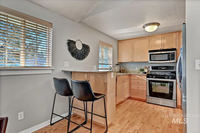 $329,000 | 305 Village Lane, Unit 305, Boise, ID 83702