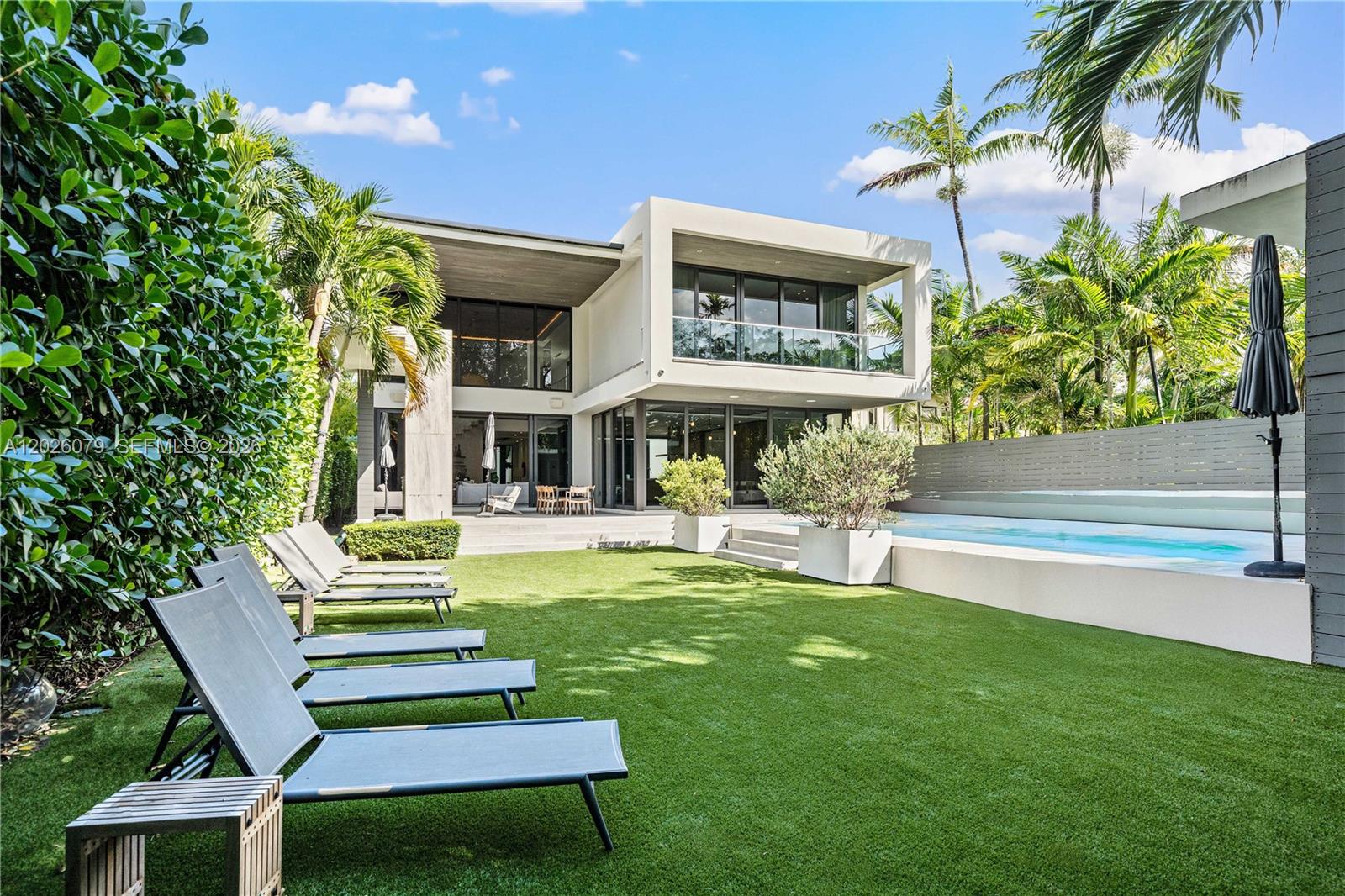 5061 North Bay Road Miami Beach, FL 33140 - Photo 1 of 63