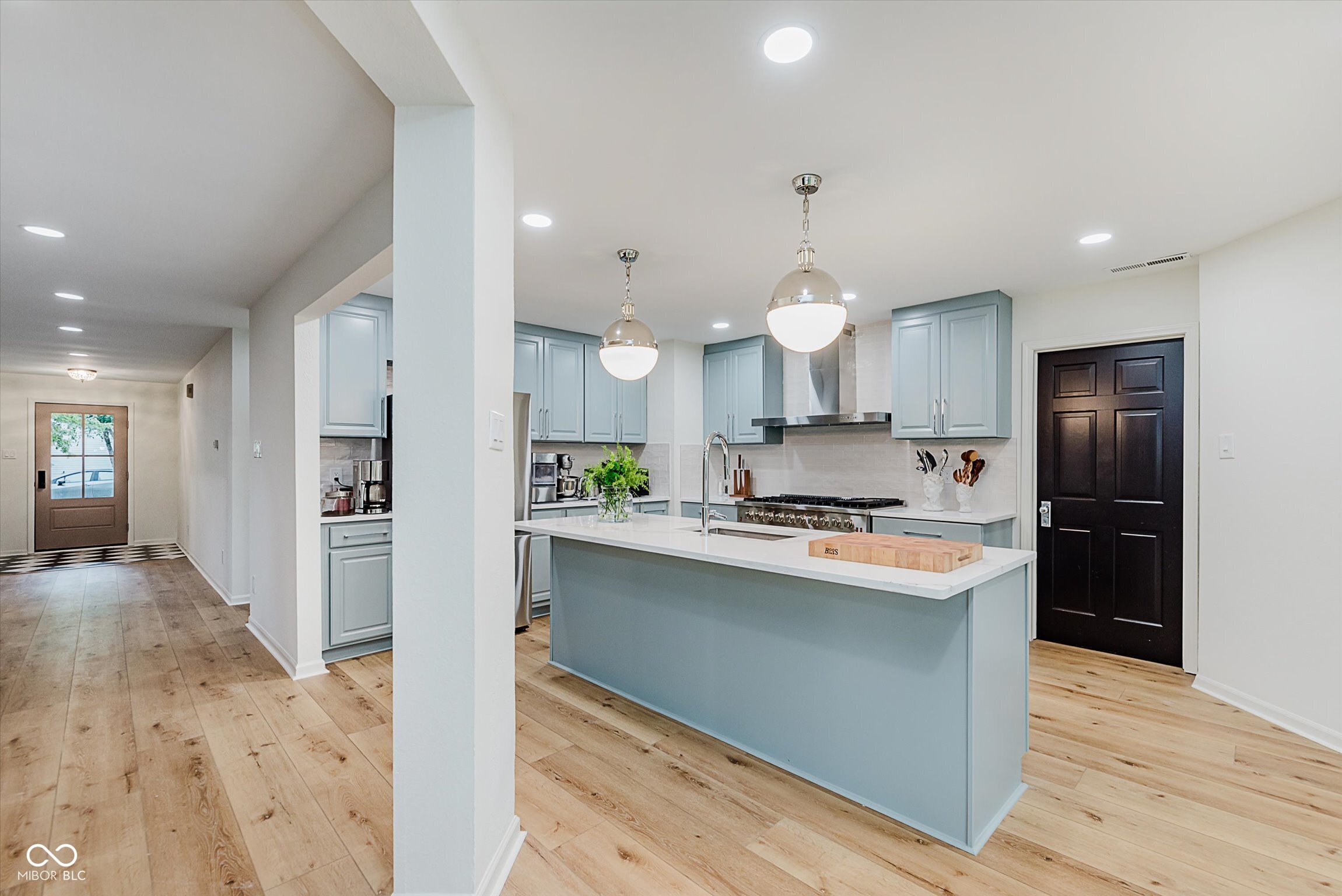 12082 Aldenham Boulevard Fishers, IN 46037 - Photo 11 of 36